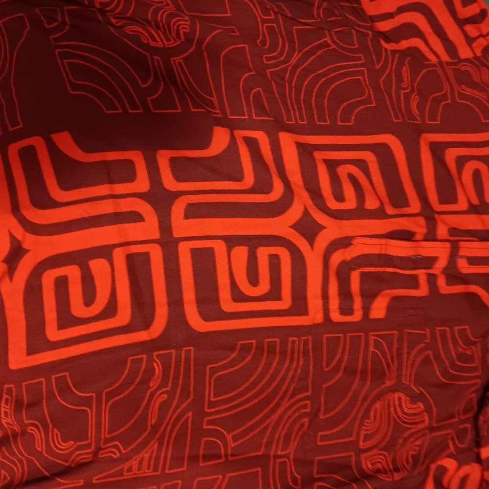 Red and Orange Graphic Top manuhealii